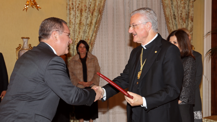Embajador peruano Luis Iberico presenta cartas credenciales ante el copríncipe episcopal del Principado de Andorra