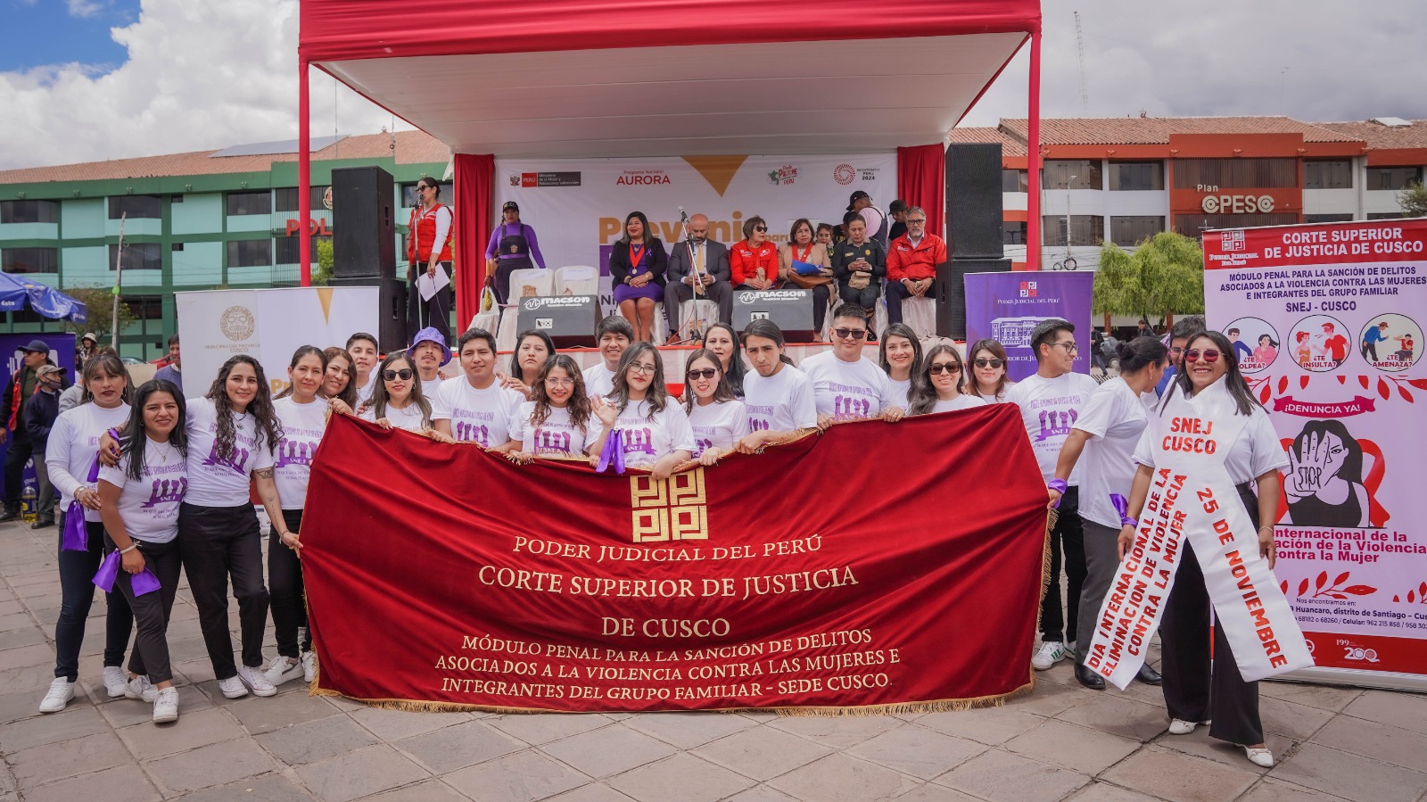Corte Superior de Justicia de Cusco reafirma su compromiso con la lucha contra la violencia hacia las mujeres en feria informativa
