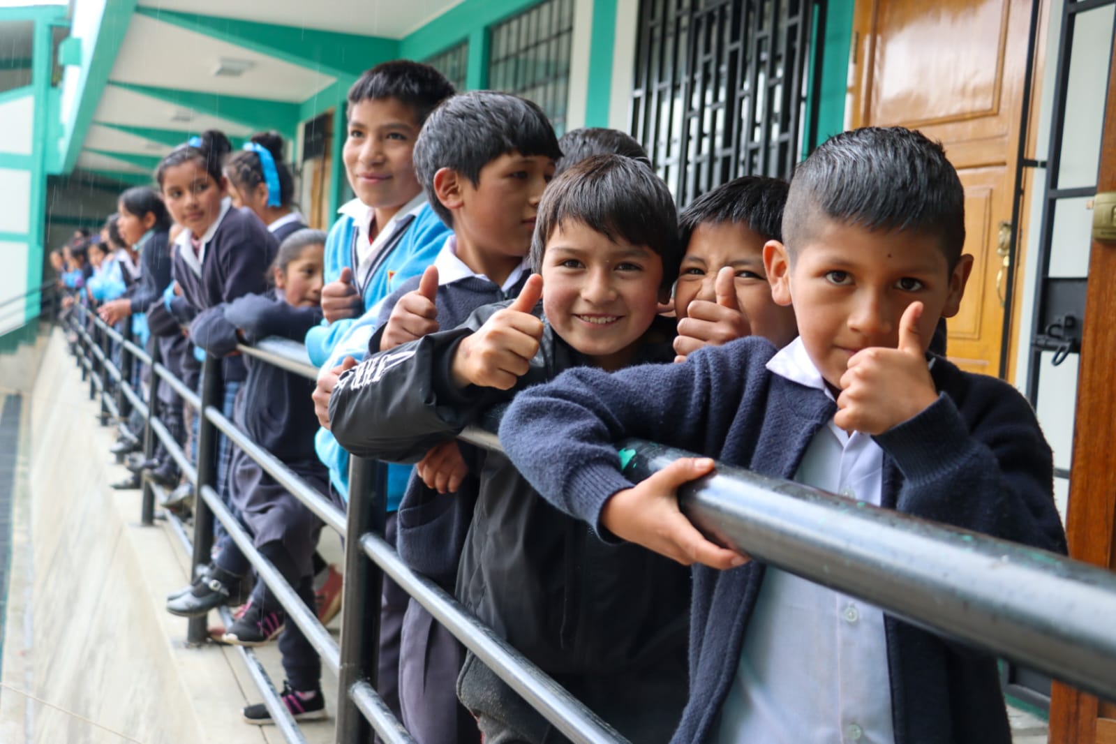 INAGURACIÓN DEL COLEGIO DE CARHUAPATA, EN JACAS GRANDE, PROVINCIA DE HUAMALÍES.