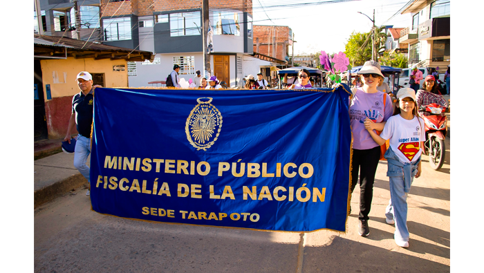 Vigilia y encendido de velas en memoria de las sobrevivientes de violencia y victimas de feminicidio.