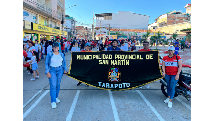Pasacalle de sensibilizaciΓ³n por el "DΓa mundial de la lucha contra el VIH/SIDA".