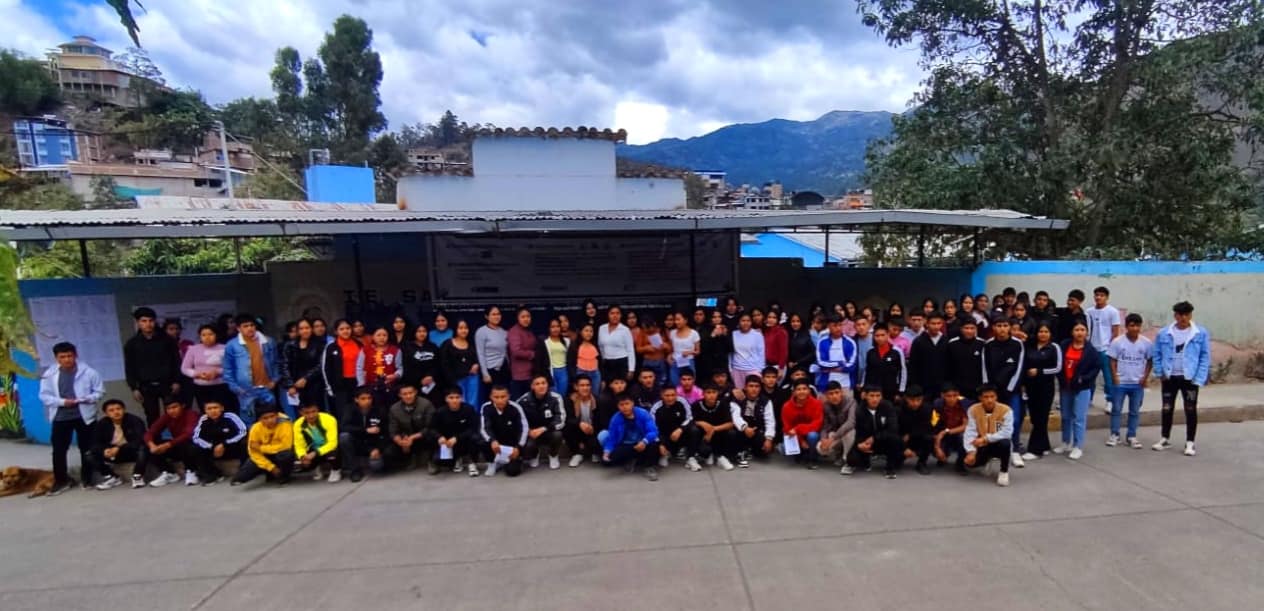 Municipalidad apoya a estudiantes para el examen de preselección a Beca 1 8-2025