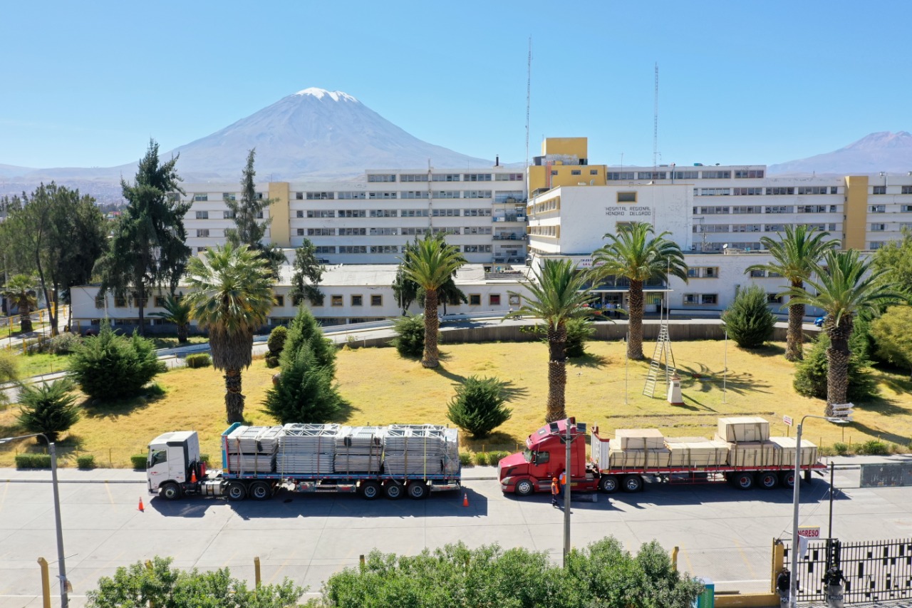 Llegada de la infraestructura a instalar en el Hospital Honorio Delgado