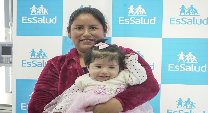 EsSalud realiza exitosa cirugía de alta complejidad que permite a bebé de siete meses comer y respirar con normalidad