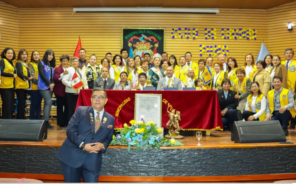 Municipalidad de Puno reconoce los 75 años del Club de Leones