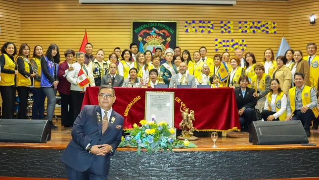 Municipalidad de Puno reconoce los 75 años del Club de Leones