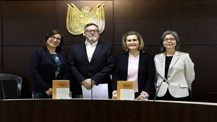 Presidenta del Tribunal Constitucional Luz Pacheco participa en presentación del libro Derecho Individual del Trabajo