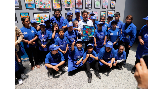𝐄l 𝐀gustino apoyando el talento y la inclusiòn: “𝐄𝐗𝐏𝐎𝐒𝐈𝐂𝐈Ò𝐍 𝐌𝐀𝐍𝐎𝐒 𝐂𝐑𝐄𝐀𝐃𝐎𝐑𝐀𝐒”