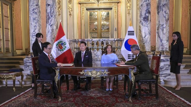 Firman los gerentes de FAME y Hyundai el Acuerdo Marco