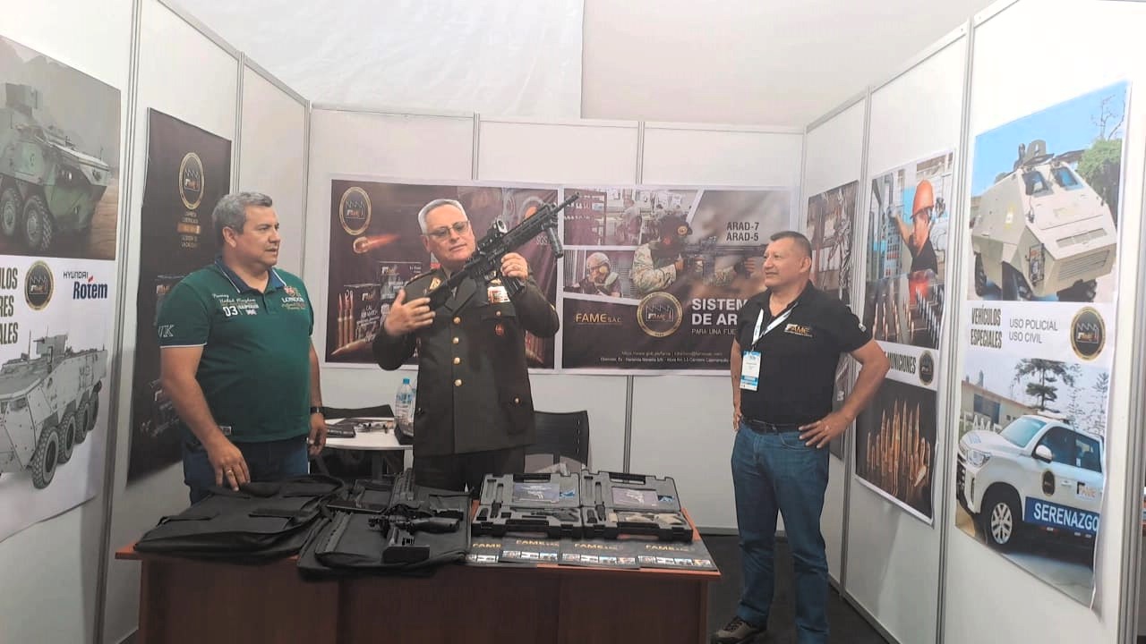 El presidente del Comando Conjunto visito el stand FAME en Sitdrone2024