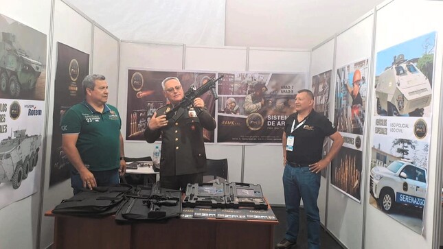 El presidente del Comando Conjunto visito el stand FAME en Sitdrone2024