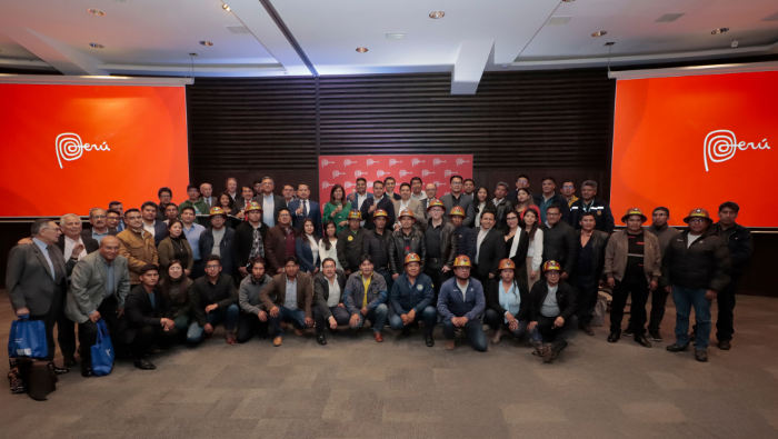 Embajada del Perú en Bolivia participa en el “Foro Especializado Técnico de Minería” en La Paz