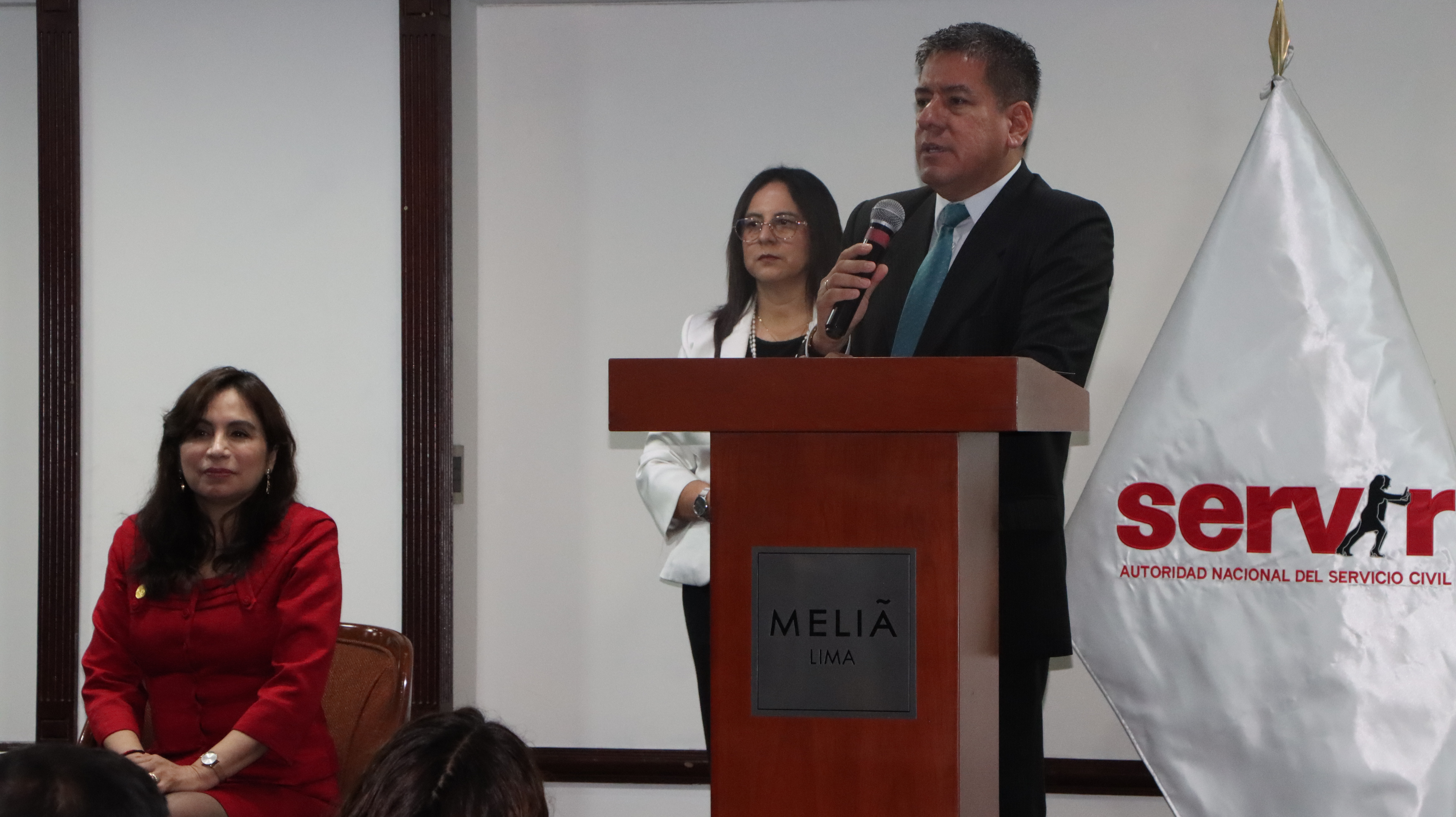 Presidente de SERVIR llaman a los gerentes públicos a luchar  contra la corrupción con integridad y ética  
