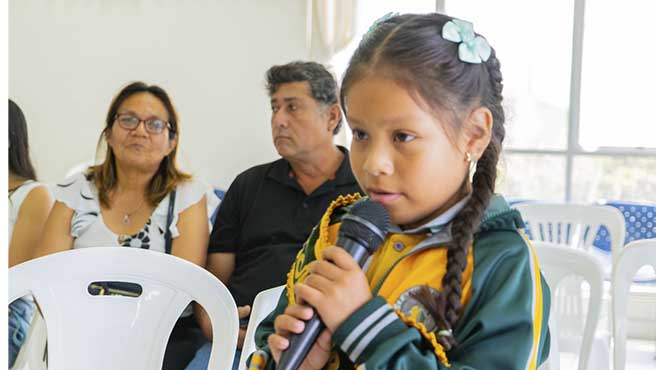 Alcalde recibe la visita del municipio de la I.E María Perrigo.