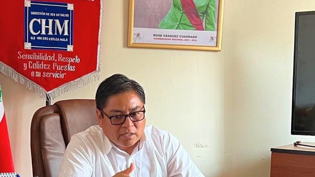 Director Ejecutivo de la RIS Chilca Mala lidera reunión de trabajo con su equipo de gestión.