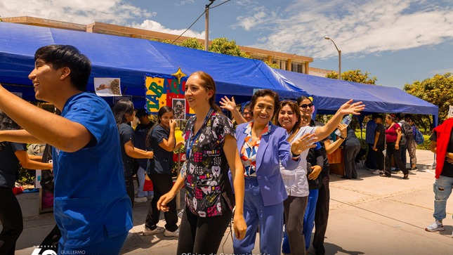 Vicerrectora académica, Dra. Nancy Veramendi Villavicencios  en Feria de Salud Mental 