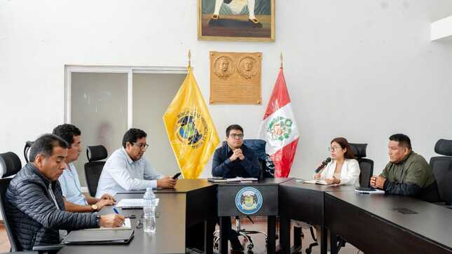 Comisión Especial para la Construcción del Nuevo Hospital de Huaral se reúne con representantes de la sociedad civil 