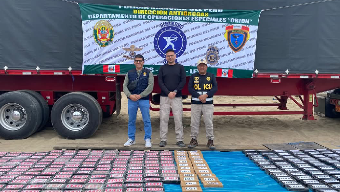 Fiscalía Antidrogas del Callao realiza diligencias tras hallar 730 paquetes de clorhidrato de cocaína camuflado en la carreta de un tráiler