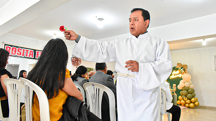Bendición a los presentes