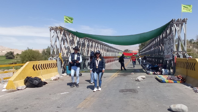 Moquegua: Fiscalía Especializada en Derechos Humanos verifica desarrollo de manifestaciones y bloqueos en puente de manifestaciones y bloque