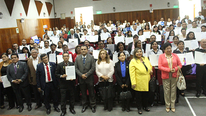 38 Instituciones Educativas de Piura son premiadas por sus innovaciones
