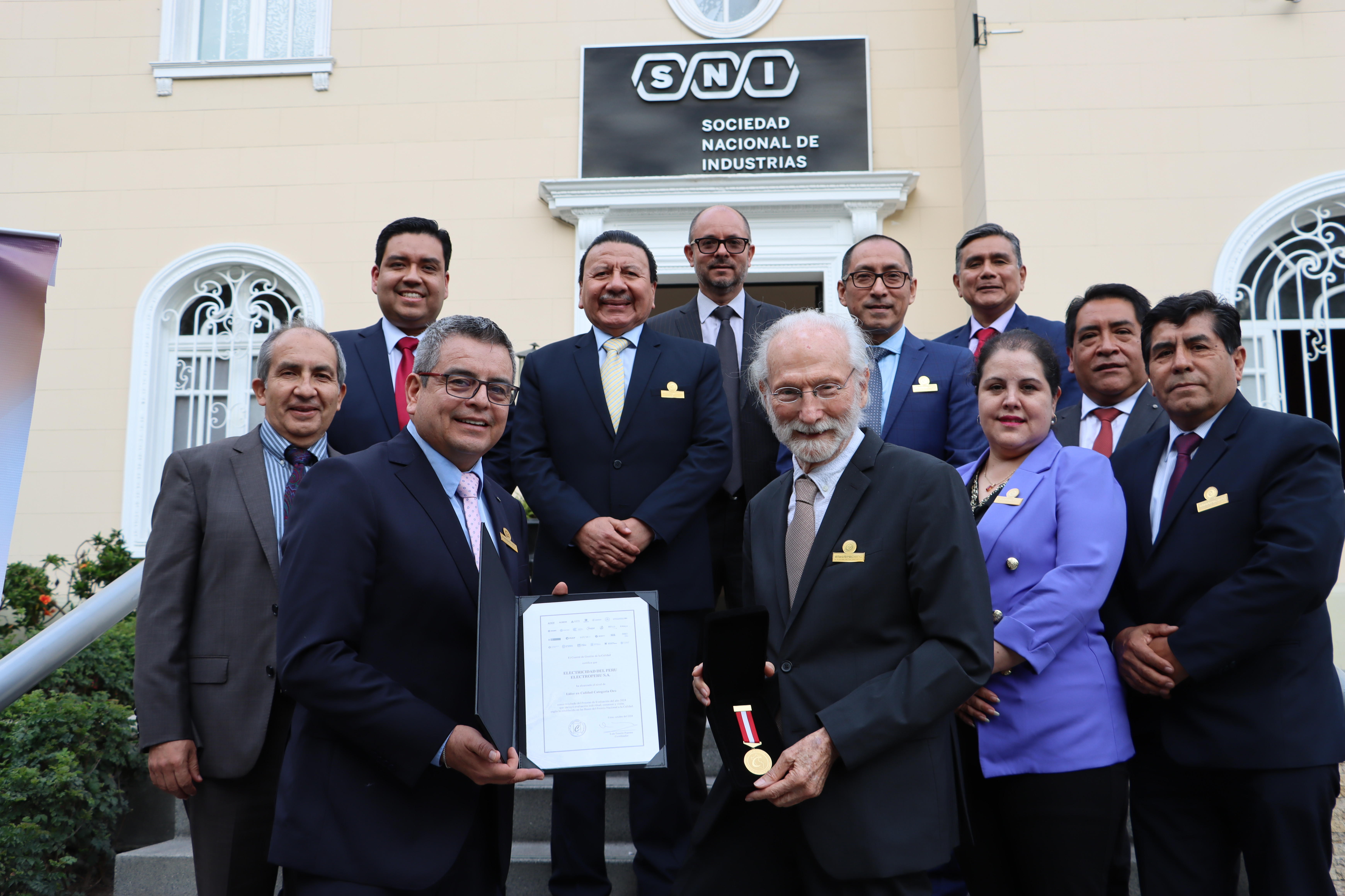 ELECTROPERU Galardonado con La Medalla Líder en Calidad, Categoría Oro, en el Premio Nacional a la Calidad 2024