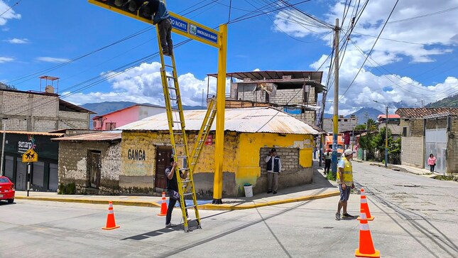 💯MPA: Restableció El Funcionamiento De Los Semáforos En Abancay.