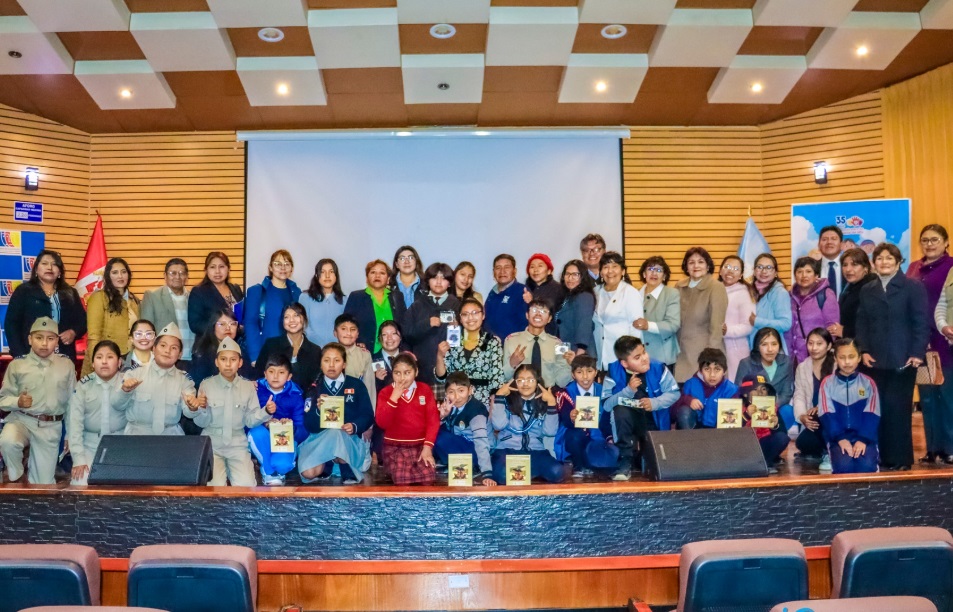 Municipalidad de Puno conmemora los 35 años de la convención de los derechos del niño con diálogo intergeneracional