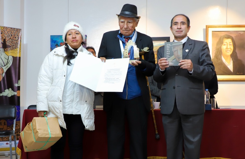 Municipalidad de Puno rinde homenaje al personaje y poeta ilustre José Paniagua Núñez y presenta el libro recopilatorio de poesías