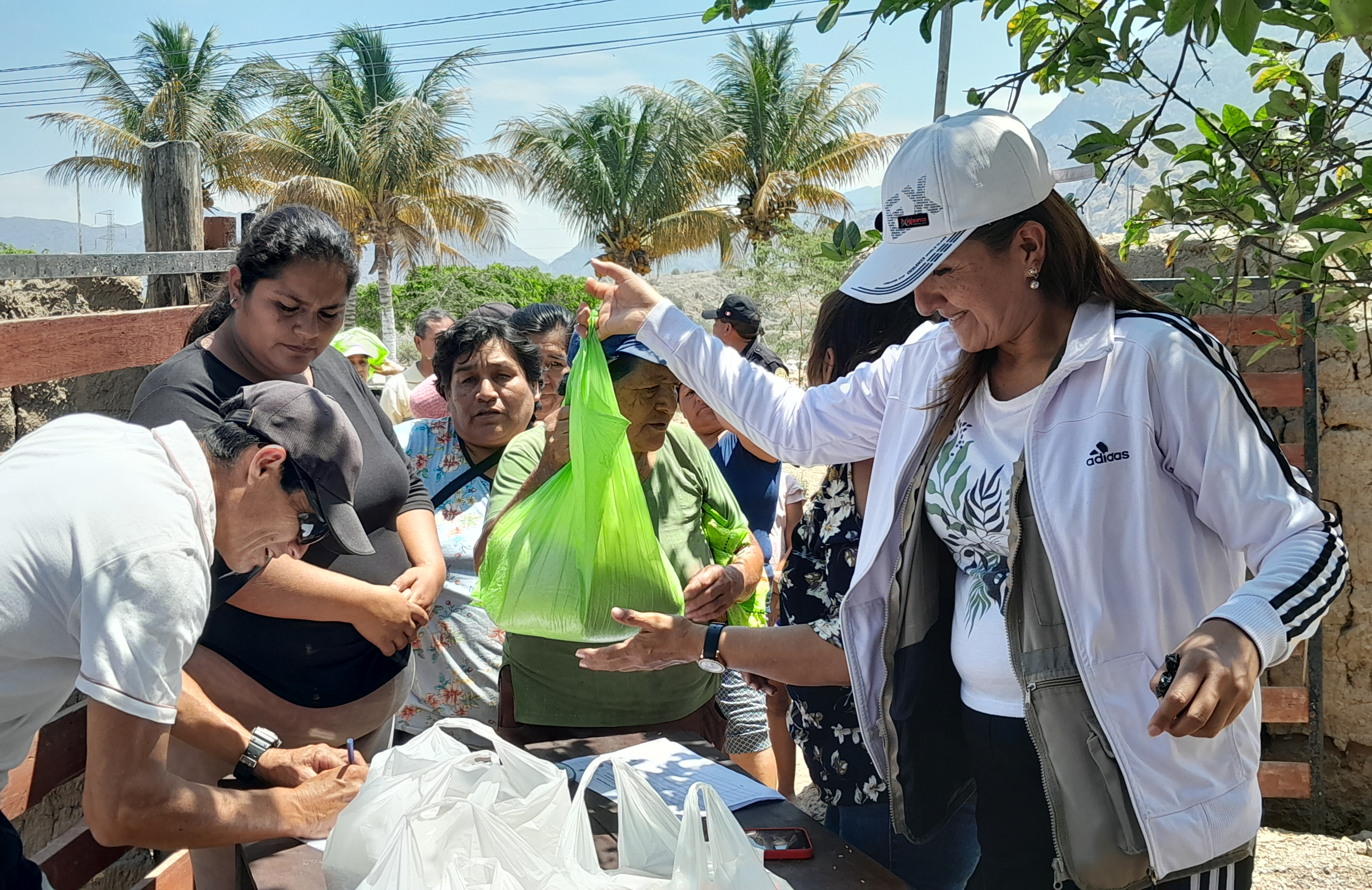 Archivo JPG de la entrega de donación.