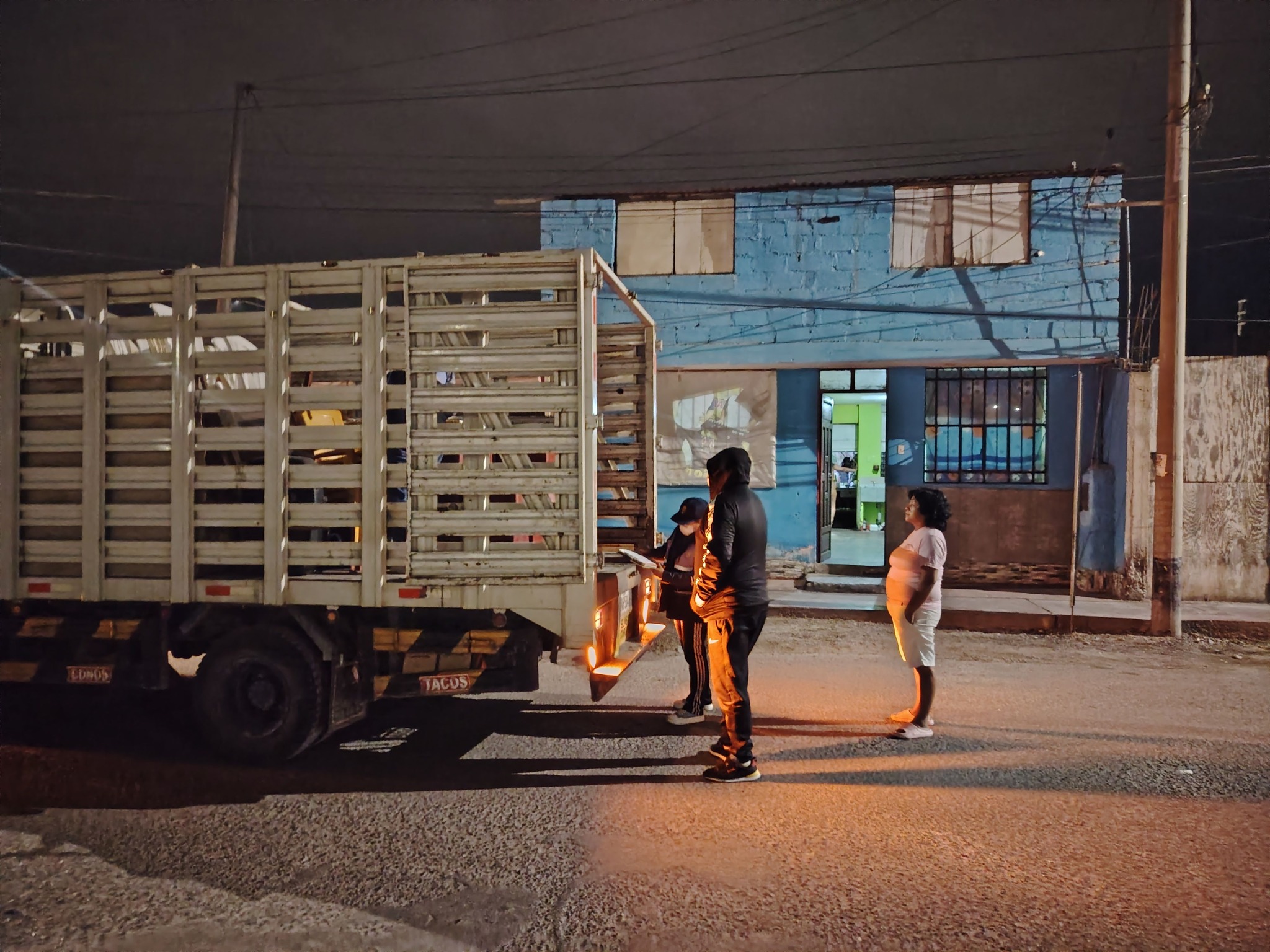 la Subgerencias de Fiscalización, Comercialización y Abastecimientos y de Seguridad Ciudadana de la Municipalidad Provincial de Ilo intervinieron y clausuraron el local “Yacu Mama”