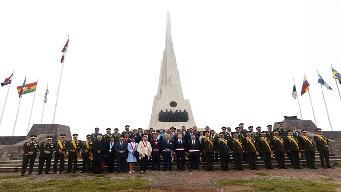 Presidenta del TC Luz Pacheco participó de la ceremonia por el Bicentenario de la Batalla de Ayacucho en el santuario histórico