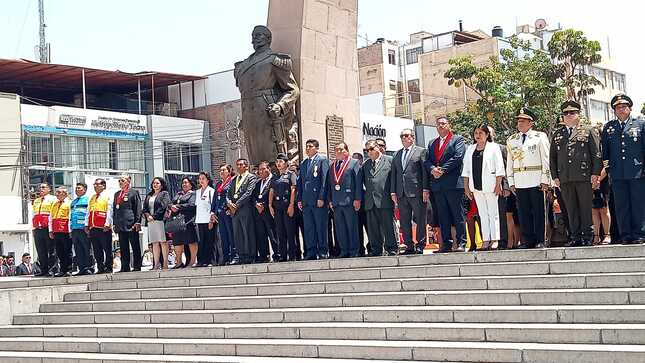 participacion en el aniversario pnp