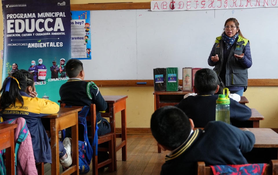 Especialistas Ambientales realizan visita a la Institución Educativa N° 70035 del Barrio Bellavista