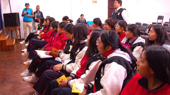 La Municipalidad Provincial de Puno impulsa talleres de sensibilización en colegios en coordinación con la UGEL Puno