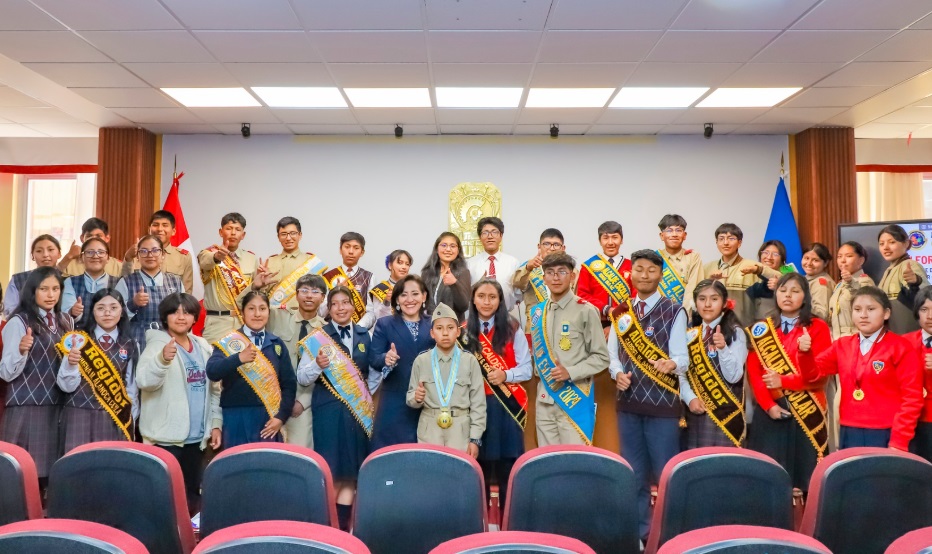 Más de 20 instituciones educativas del nivel secundario participaron en el II Foro del Plan de desarrollo escolar concertado