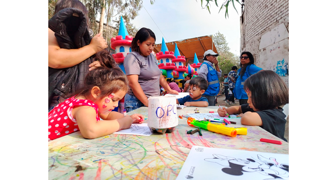 Este aniversario no solo celebró la historia de la Asociación Santa Mary, sino también el compromiso de la Municipalidad de El Agustino con sus vecinos. Con “Muni en Tu Barrio”, los servicios gratuitos llegan directamente a las comunidades, promoviendo bienestar, unión y desarrollo para todos.
🎊¡Felicidades, Asociación Santa Mary! por sus 43 años de historia y trabajo comunitario.