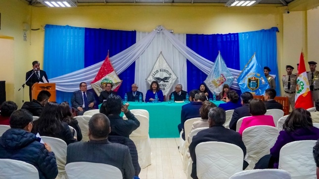 Municipalidad de Puno participó en la presentación del libro "La historia no miente" de José Maria Neira Puma