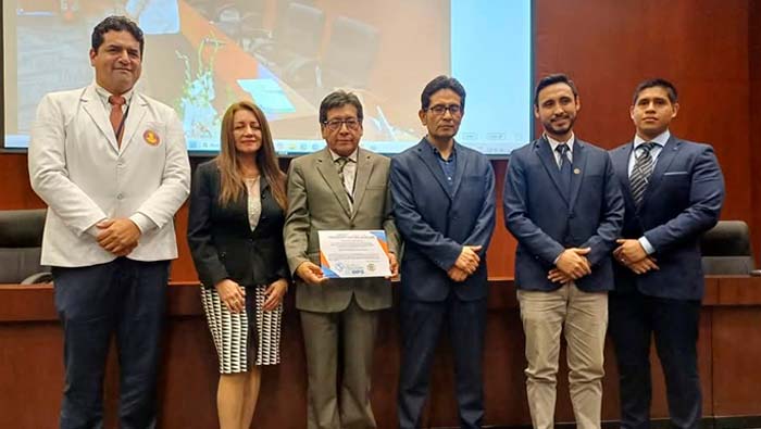 Autoridades en plena premiación