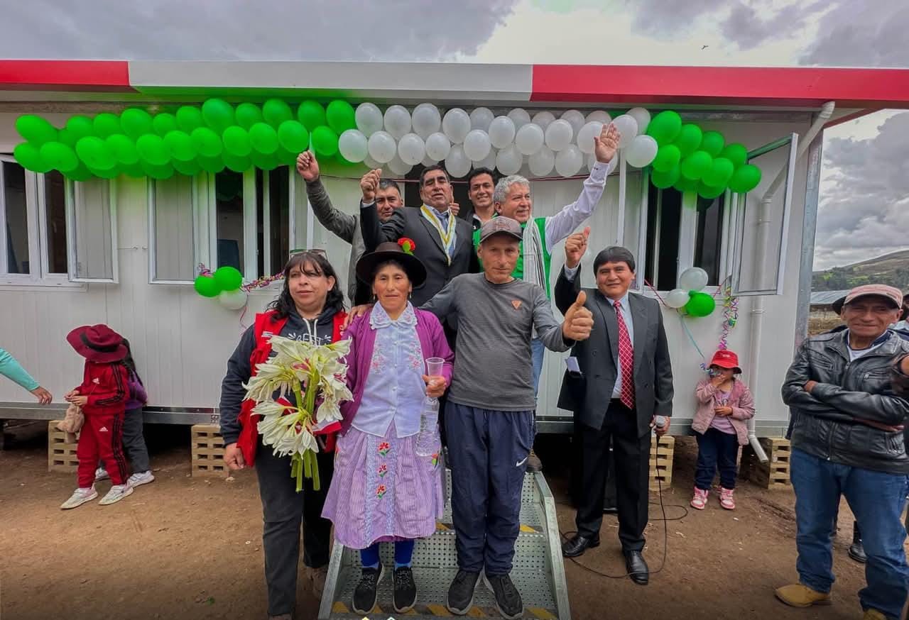 Entrega de módulos de viviendas a familias de San Francisco de Asís, en Lauricocha.