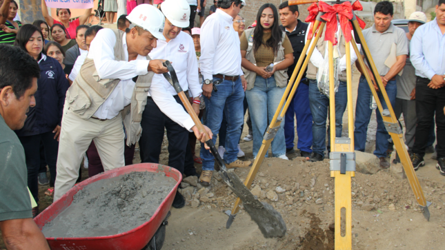Archivo JPG de la colocación de la primera piedra.