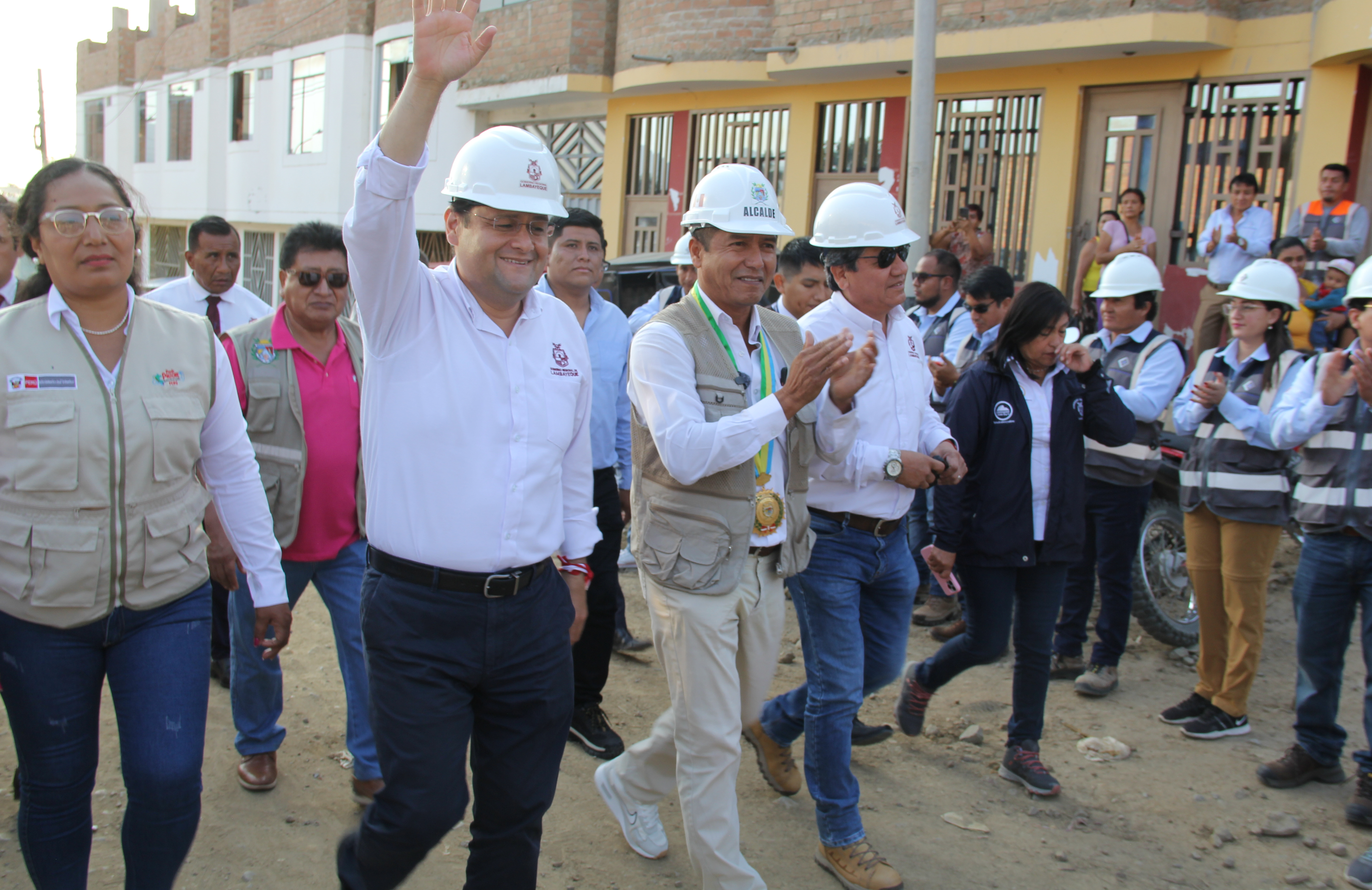Archivo JPG de la colocación de la primera piedra.