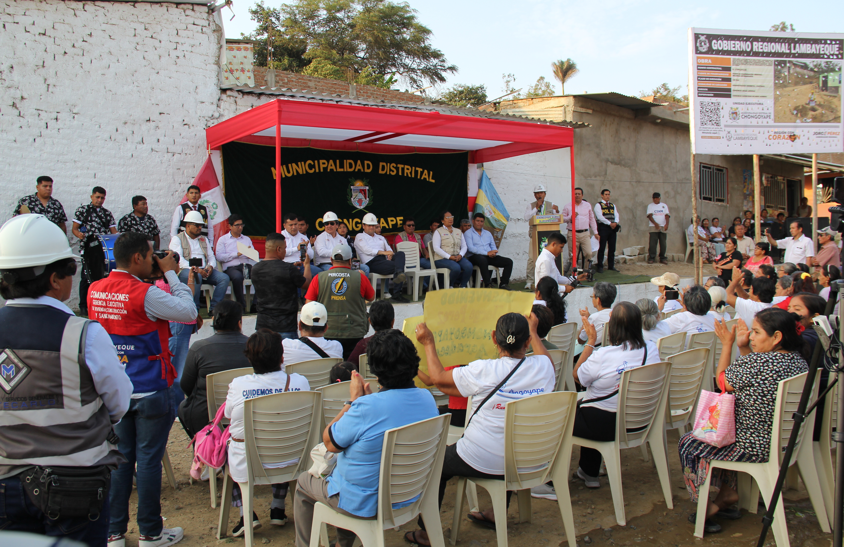 Archivo JPG de la colocación de la primera piedra.