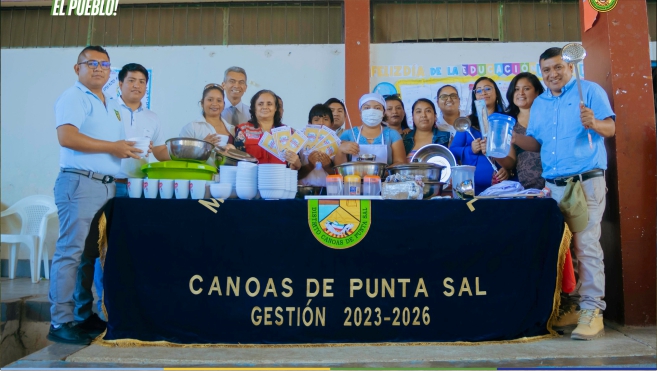 Foto Municipalidad de Canoas de Punta Sal entrega kit de cocina a la IE José Olaya