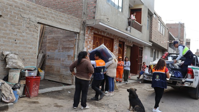 Municipalidad provincial de Huaral entregó ayuda humanitaria a familia afectada por incendio 
