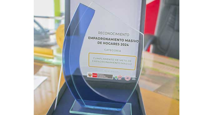 Municipalidad de Huarmey recibe reconocimiento por el cumplimiento de las metas de empadronamiento masivo de hogares 2024
