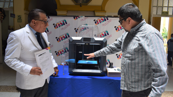INSN recibe impresora 3D para mejorar planificación de cirugías complejas