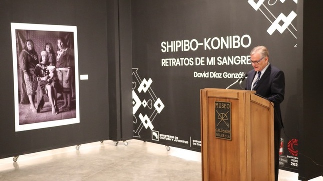 Embajada del Perú en Costa Rica inaugura en el Museo Calderón Guardia exposición fotográfica “Shipibo-Konibo. Retratos de mi sangre”