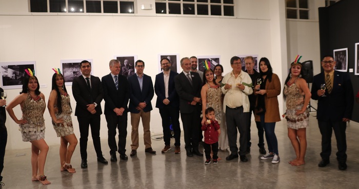 Embajada del Perú en Costa Rica inaugura en el Museo Calderón Guardia exposición fotográfica “Shipibo-Konibo. Retratos de mi sangre”