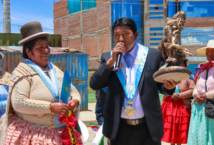 Municipalidad Provincial de Puno saluda al mercado central Santa Barbara del distrito de Acora